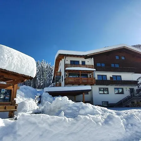 Olympia Privathotel Garni 招待所 3*