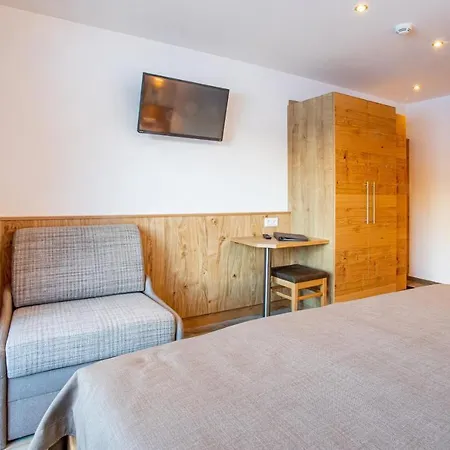 Olympia Privathotel Garni בית הארחה